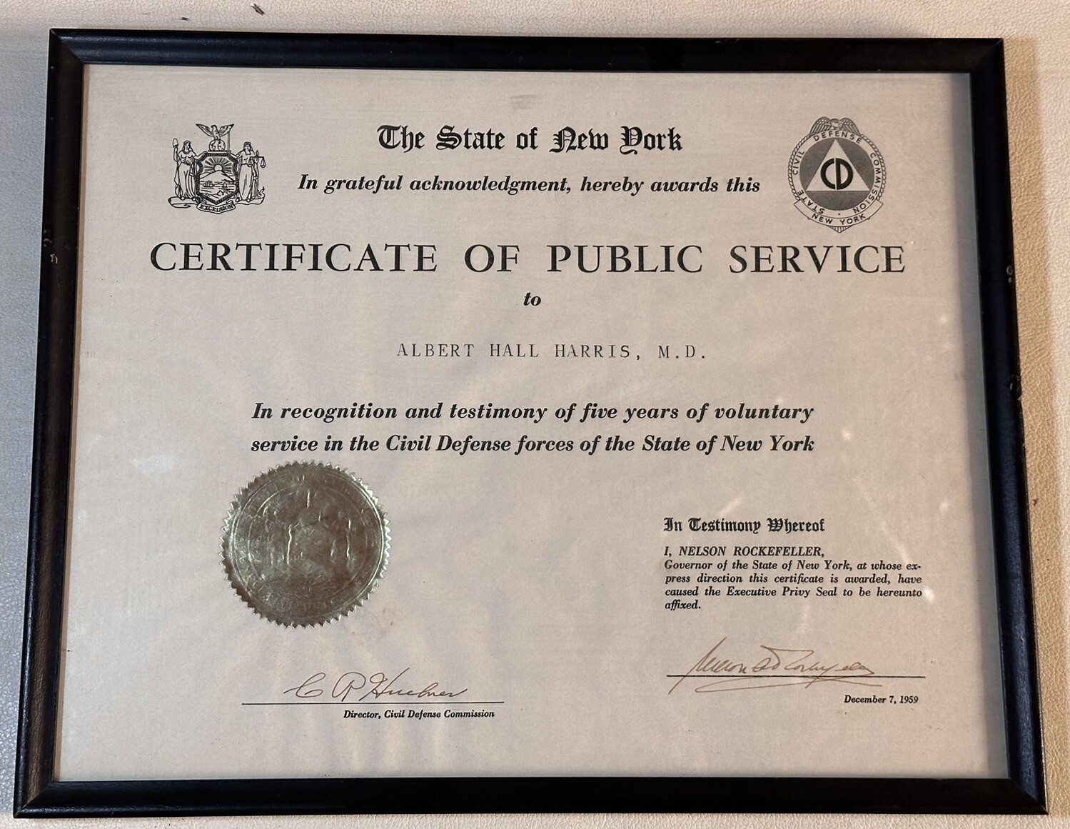 Nelson Rockefeller & Clarence R. Huebner Signed Award New York Gold Seal Vintage
