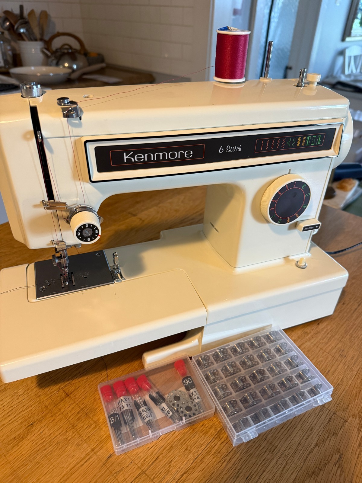 Sears Kenmore 6 stitch circa 1979 • Model 158. • Clean/Tested • Inc Pedal + Case
