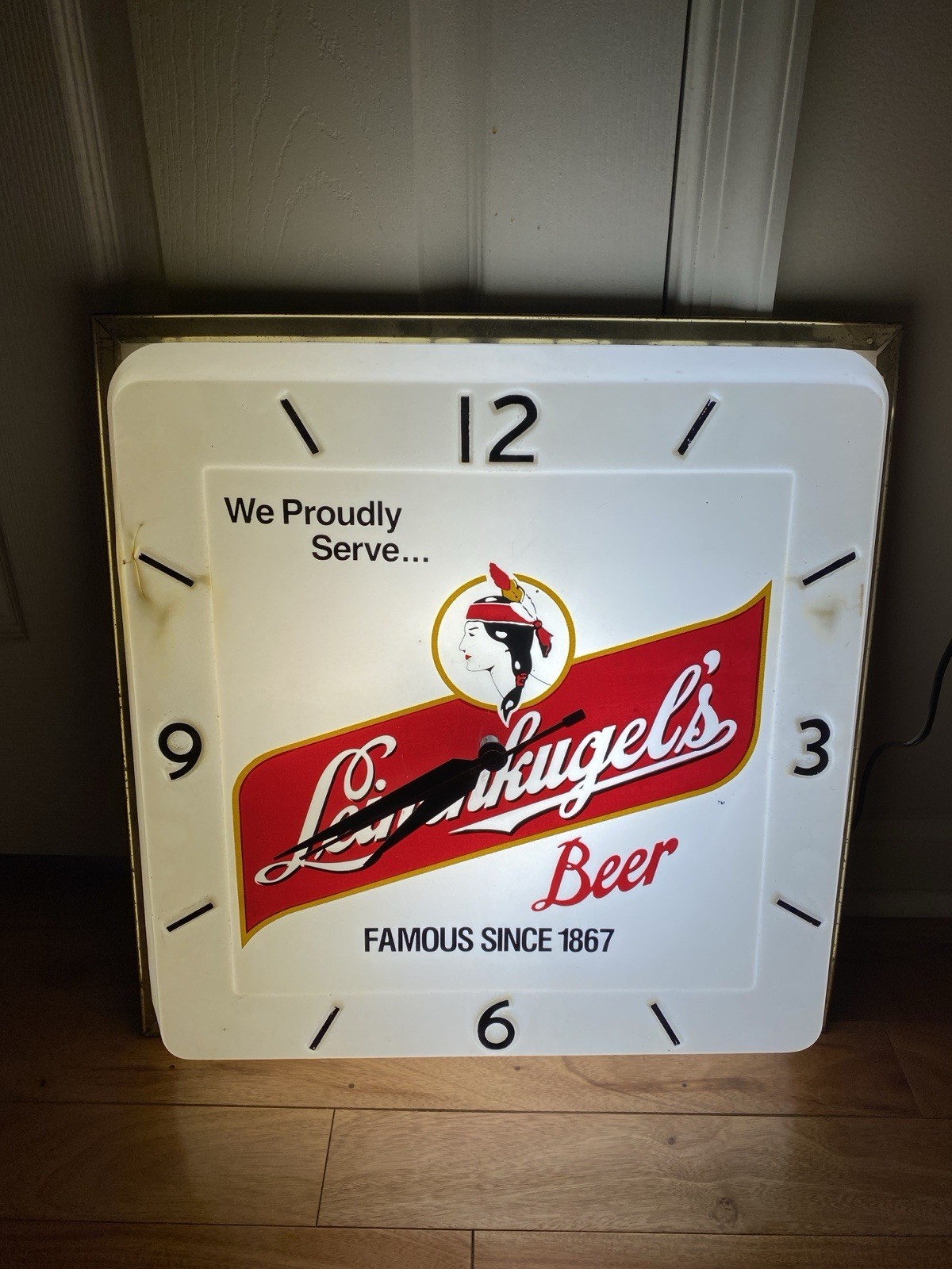 Vintage Original Leinenkugel's Beer Wall Clock Light Up Chippewa Falls WI Shandy