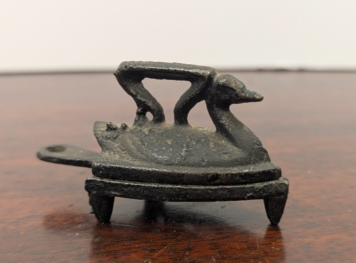 Vintage Miniature Cast Iron Swan Sad Iron With Trivet Stand Toy Salesman Sample Vintage Miniature Cast Iron Swan Sad Iron With Trivet Stand Toy Salesman Sample