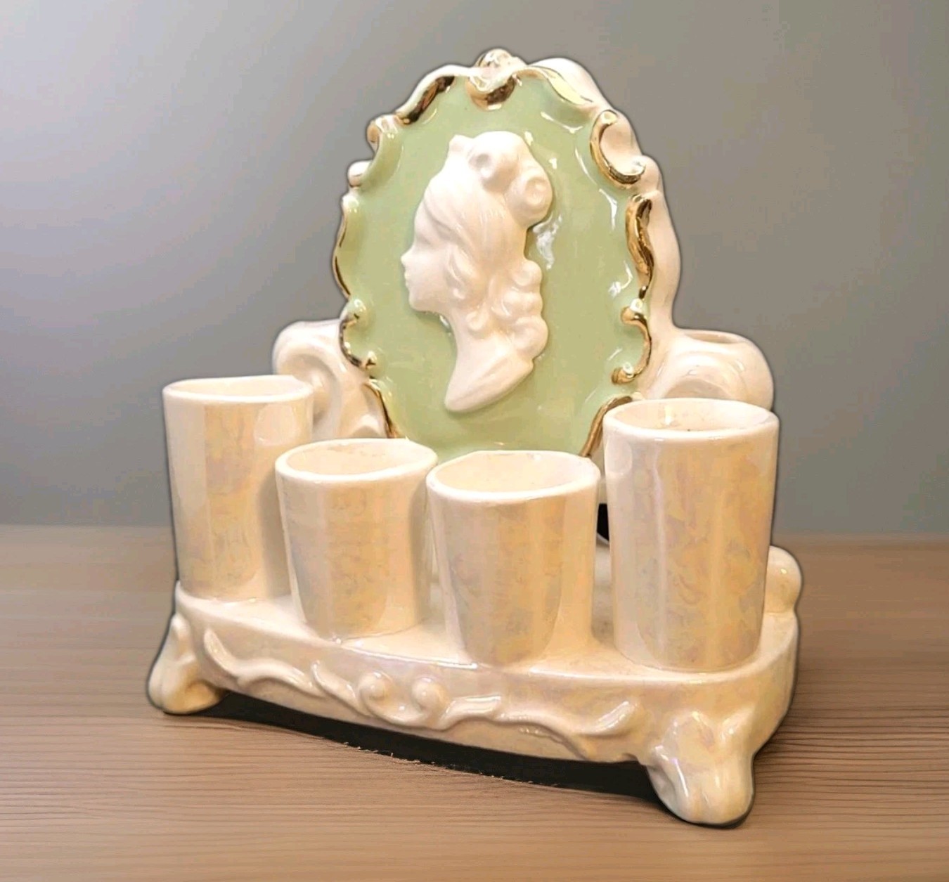 Vintage Flora 'Paradise' Cameo Lipstick Holder ~Made In Switzerland, 1952 ~Rare