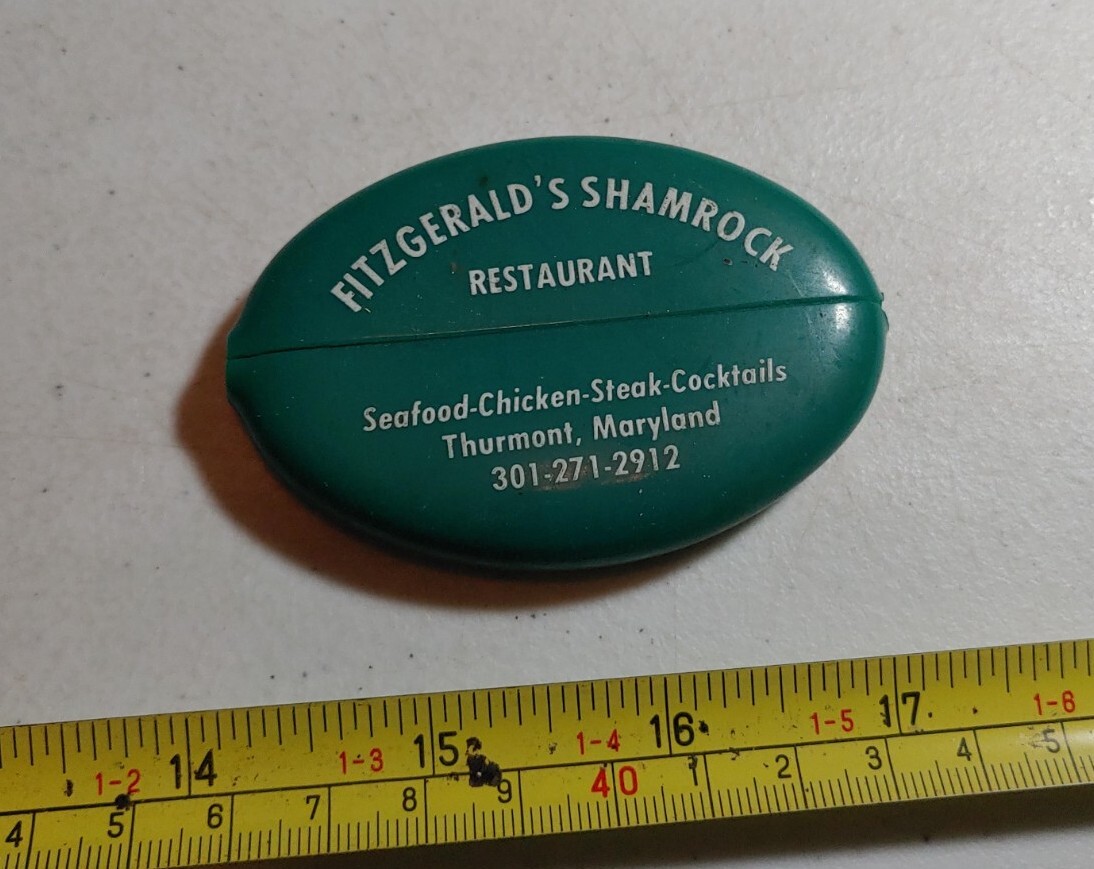 Vintage Fitzgerald\'s Shamrock Restaurant Thurmont Maryland Squeeze Coin Wallet