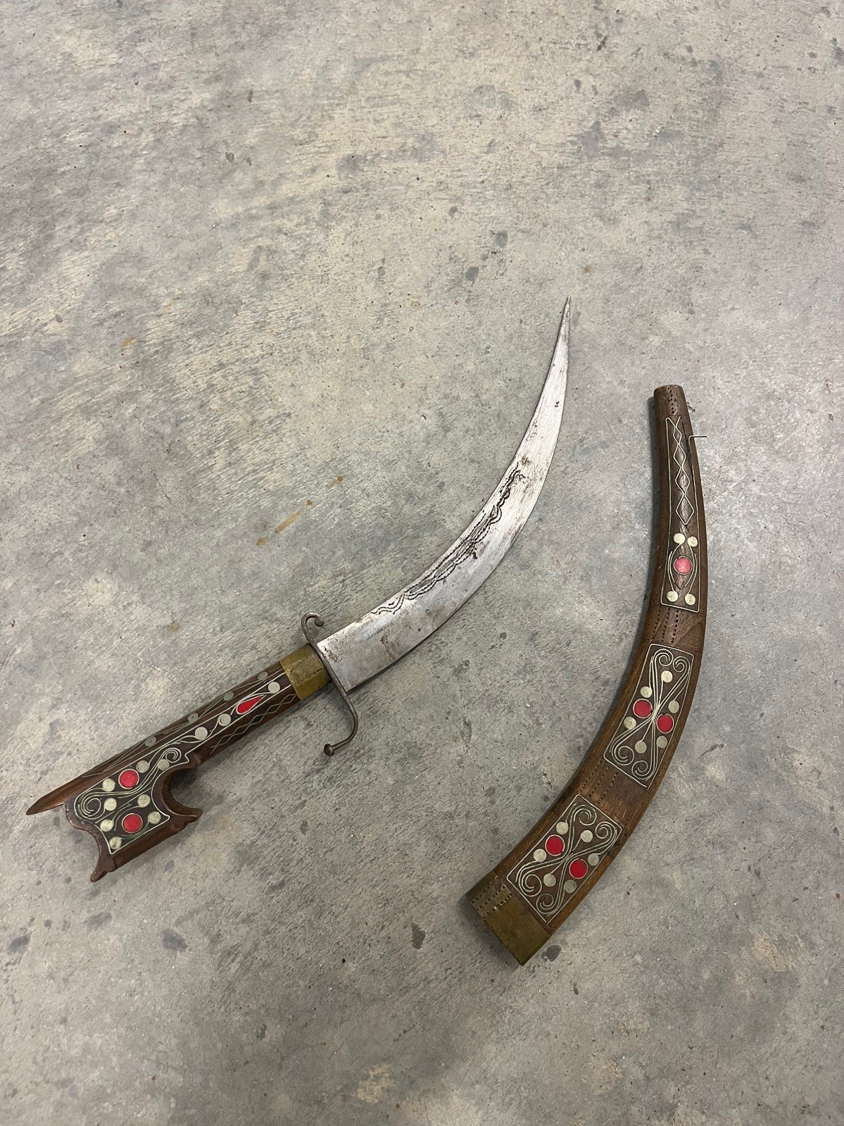 Moroccan Nimcha Steel Sword, Red Inlay Circa 1700 - 1850 AD Damascus Steel 