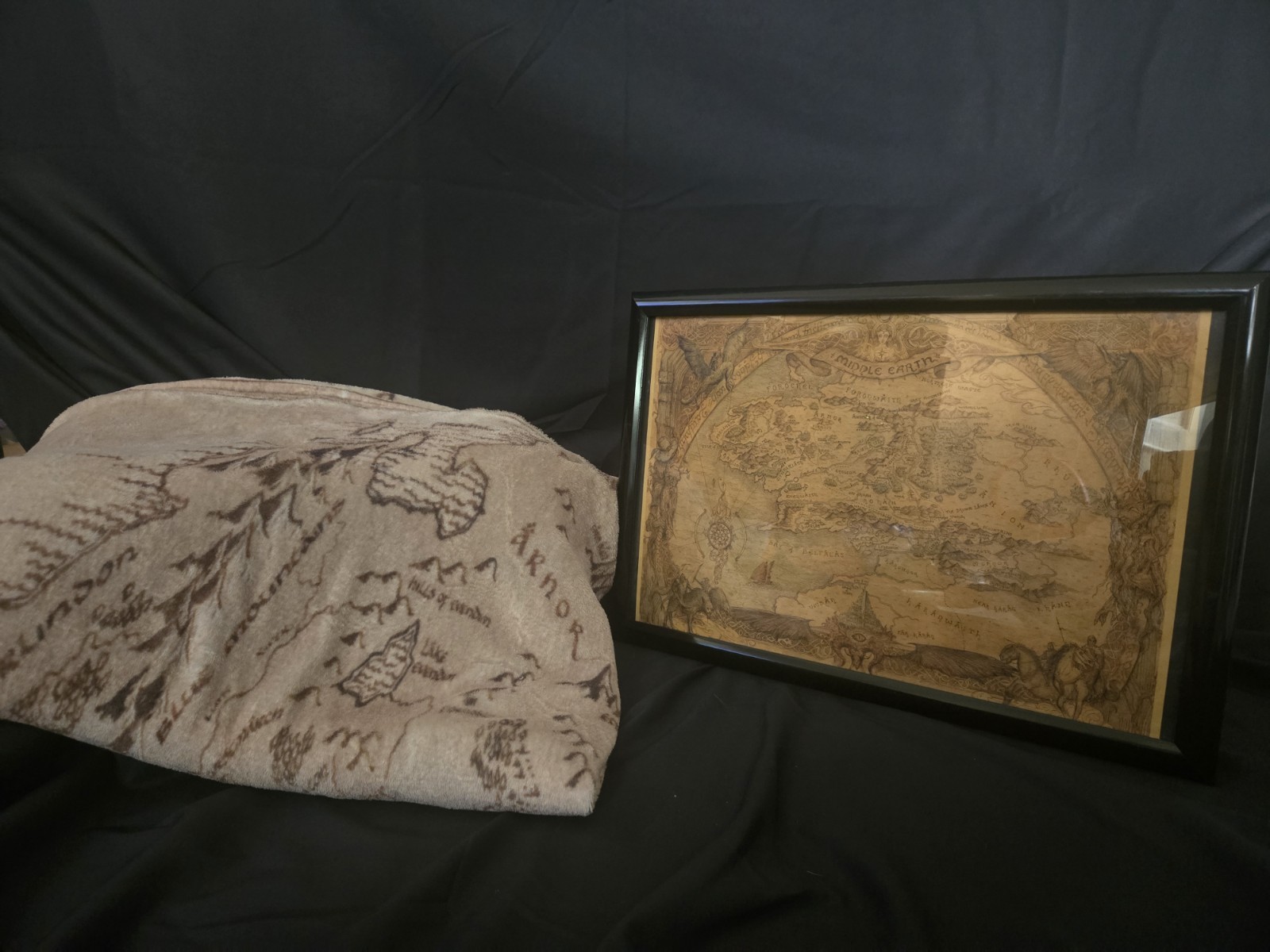 Lord Of The Rings Map And Tapestry