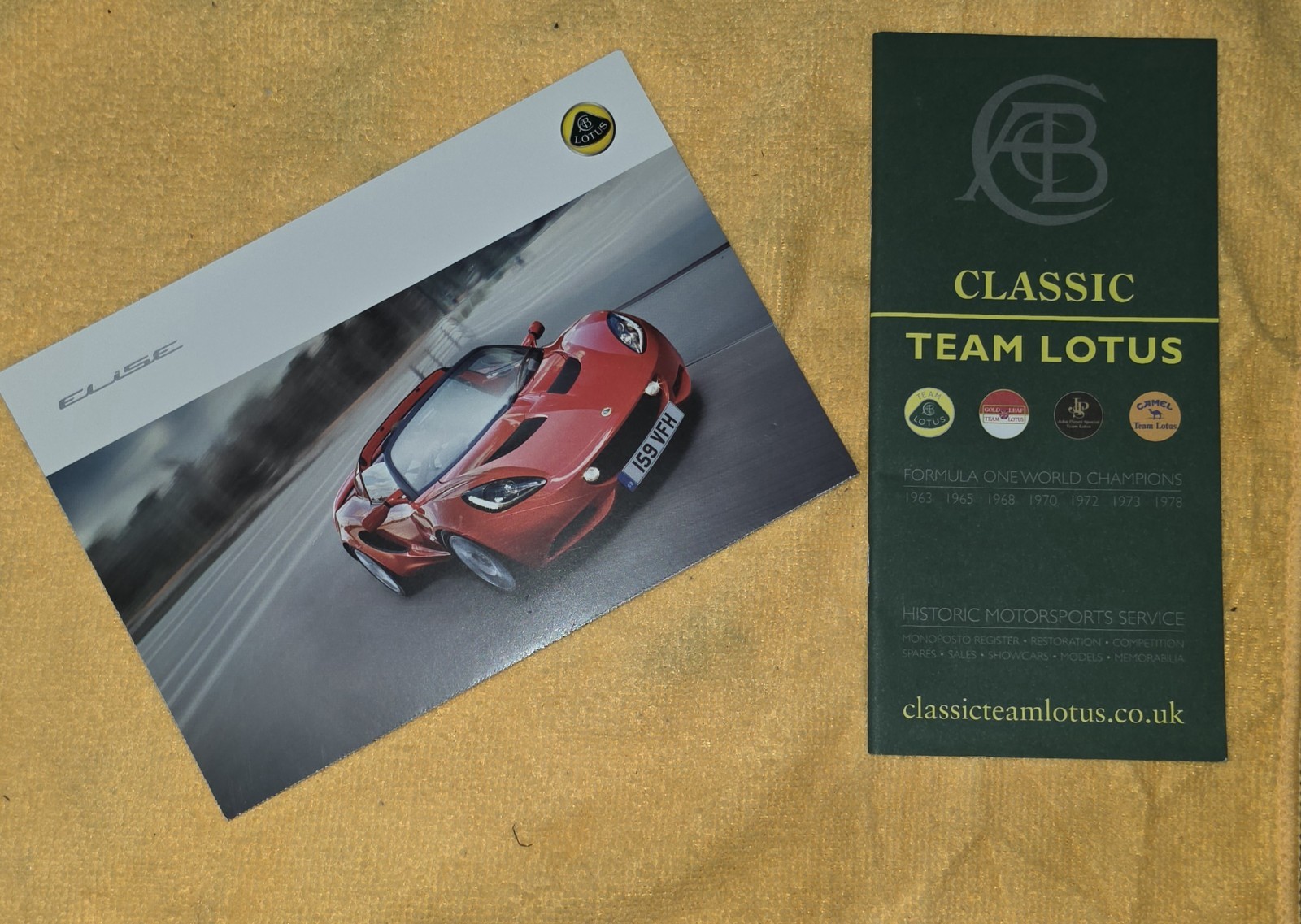 Classic TEAM LOTUS Guide + LOTUS Full Lineup Postcards EXIGE EVORA ELISE Lot