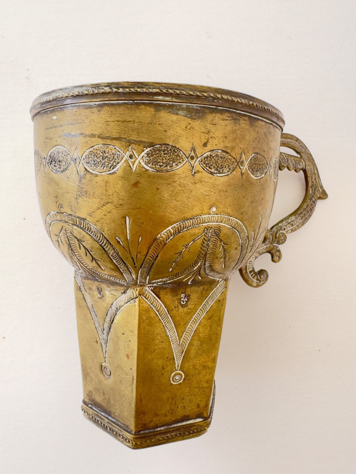 Antique 19th C Spanish Colonial Andean Brass Cup Peru Bolivia Antique 19th C Spanish Colonial Andean Brass Cup Peru Bolivia