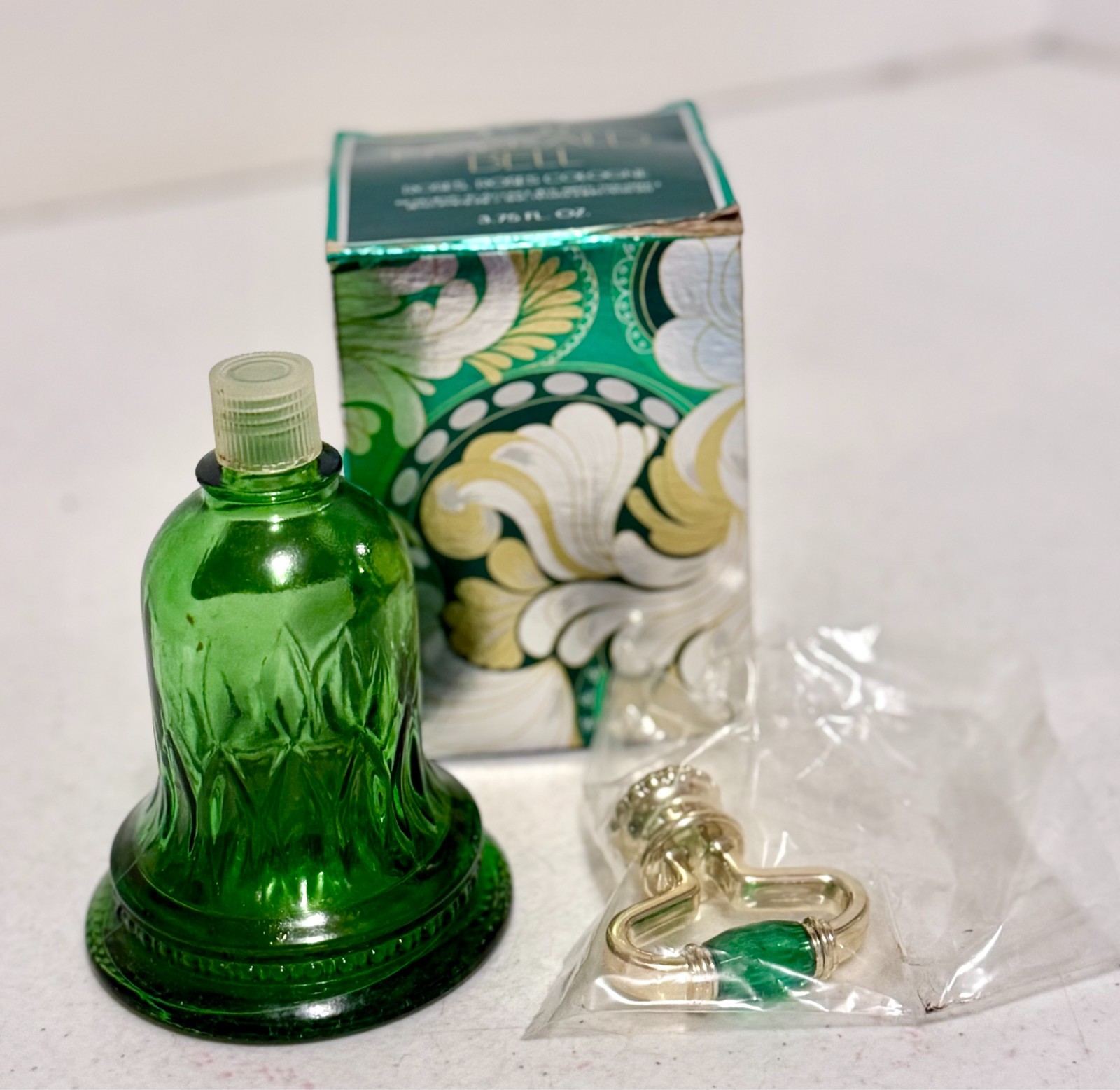 Avon 1978 Sweet Honesty Cologne 3.75 oz. Green Emerald Bell Bottle EMPTY Avon 1978 Sweet Honesty Cologne 3.75 oz. Green Emerald Bell Bottle EMPTY
