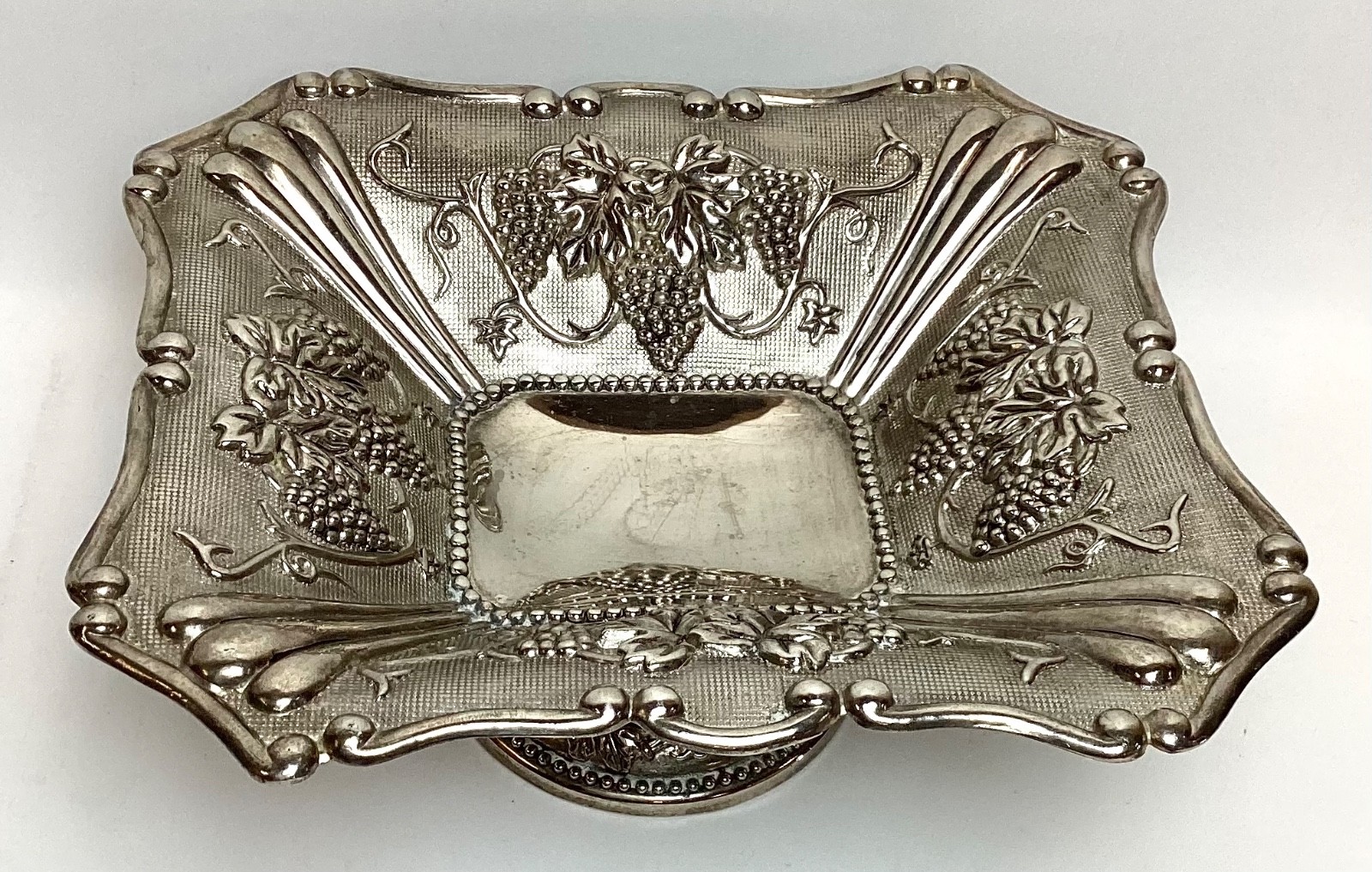 Vintage Rectangular Silver-Plated Grape/Vine Pedestal Fruit Bowl 3.5 Inches Tall