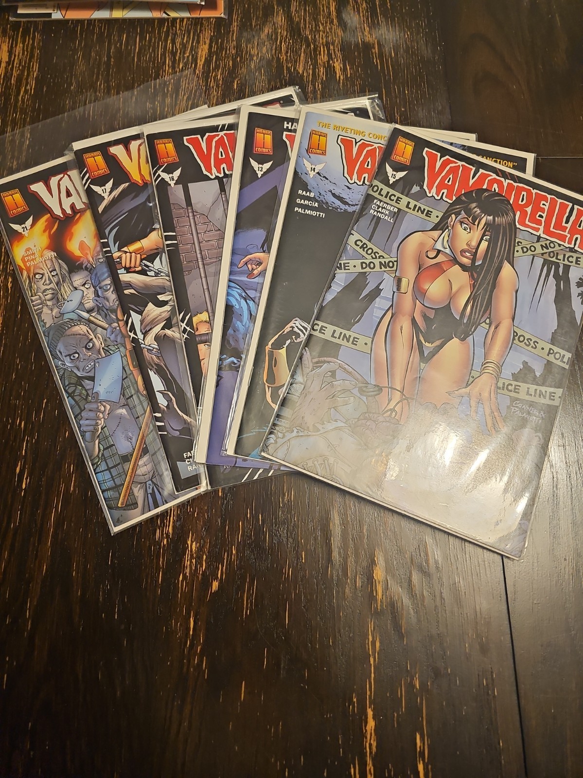 Vampirella Comic Book Lot Of  6  Issues 13 To 17 And 21.