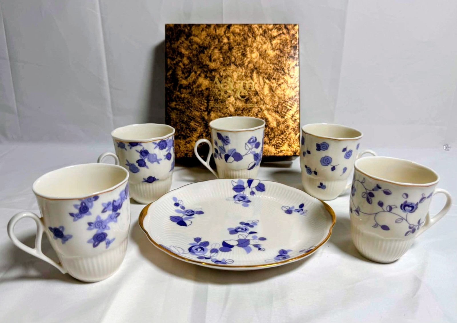 TACHIKICHI Adam & Eve Blue Rose Pattern Tea Cup (5) And Pastry Plate (1) Vintage