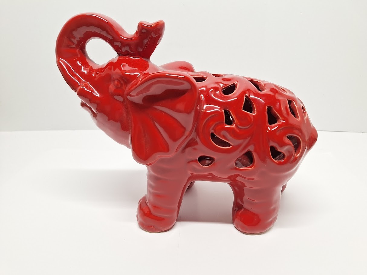 Red Ceramic Elephant Figurine in Excellent Used Condition 7.5”T x 9”L x 4”W