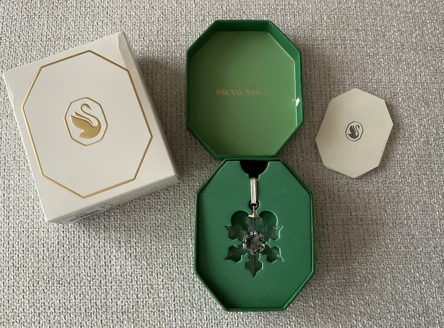 Swarovski Crystal 2022 SNOWFLAKE Christmas ORNAMENT 5621017 -  NEW + BOX