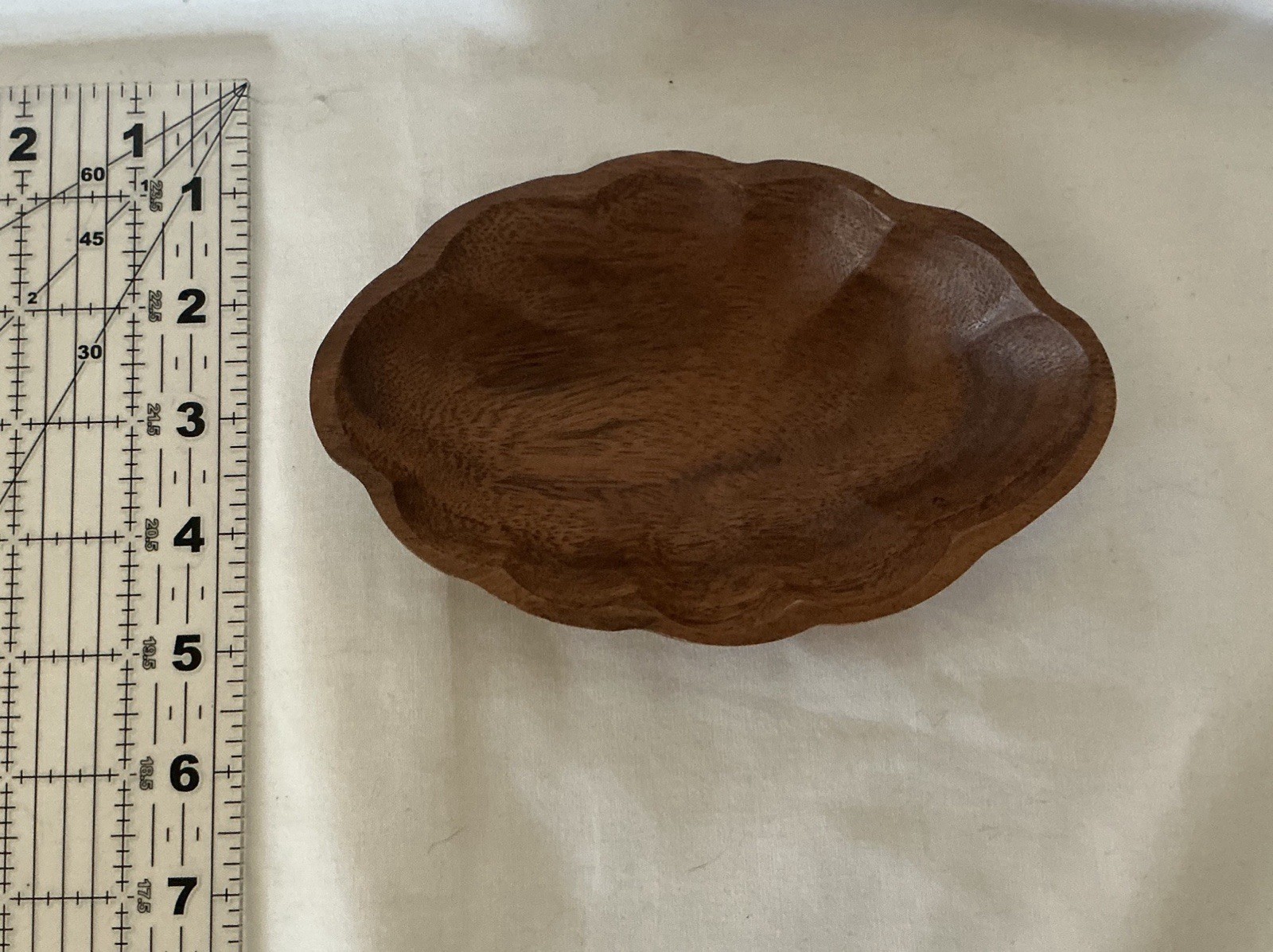 Wooden Bowl with Scalloped Edges Small Serving Bowl for Home Decor