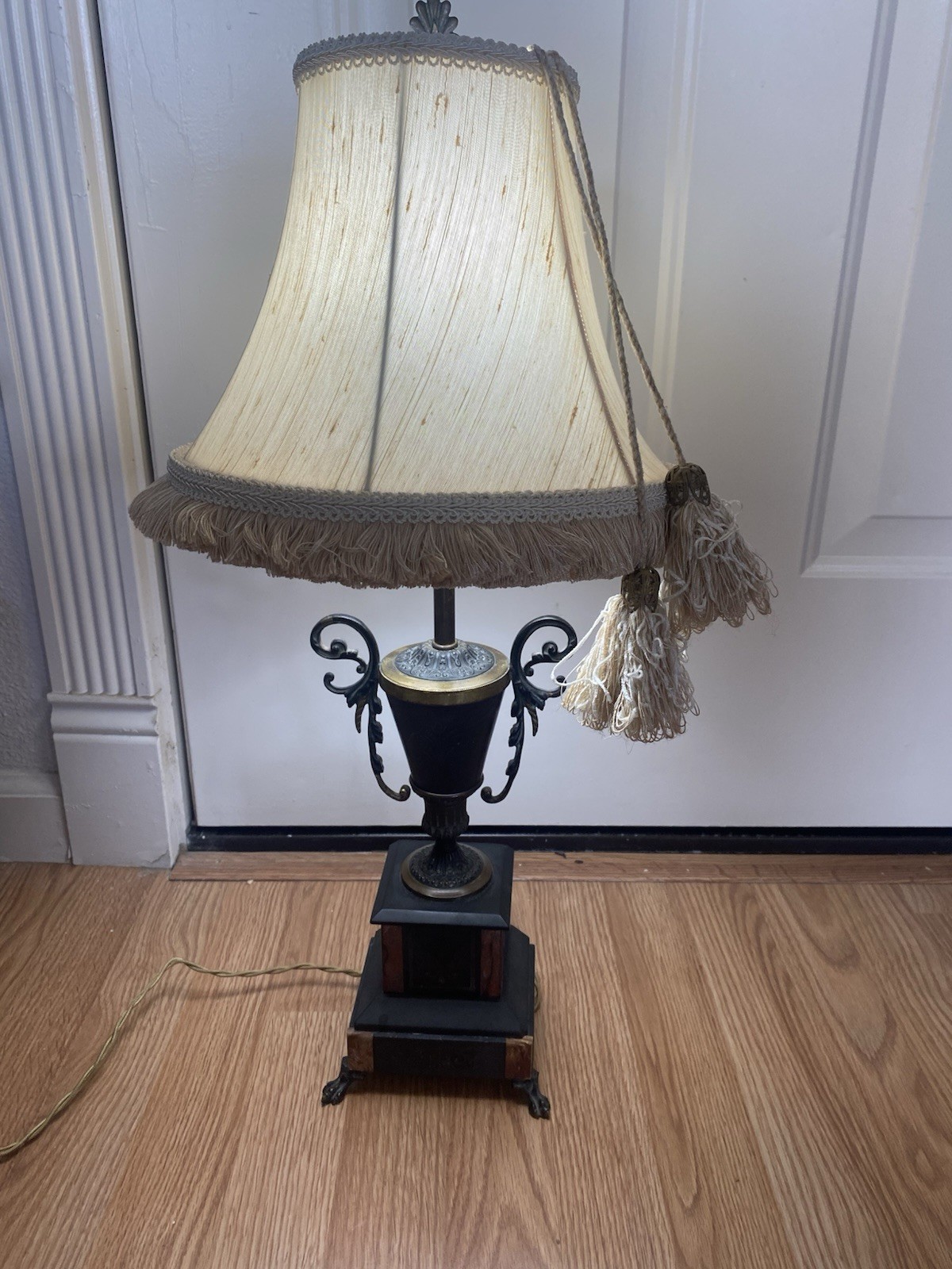 Antique Neo Classic Lamp