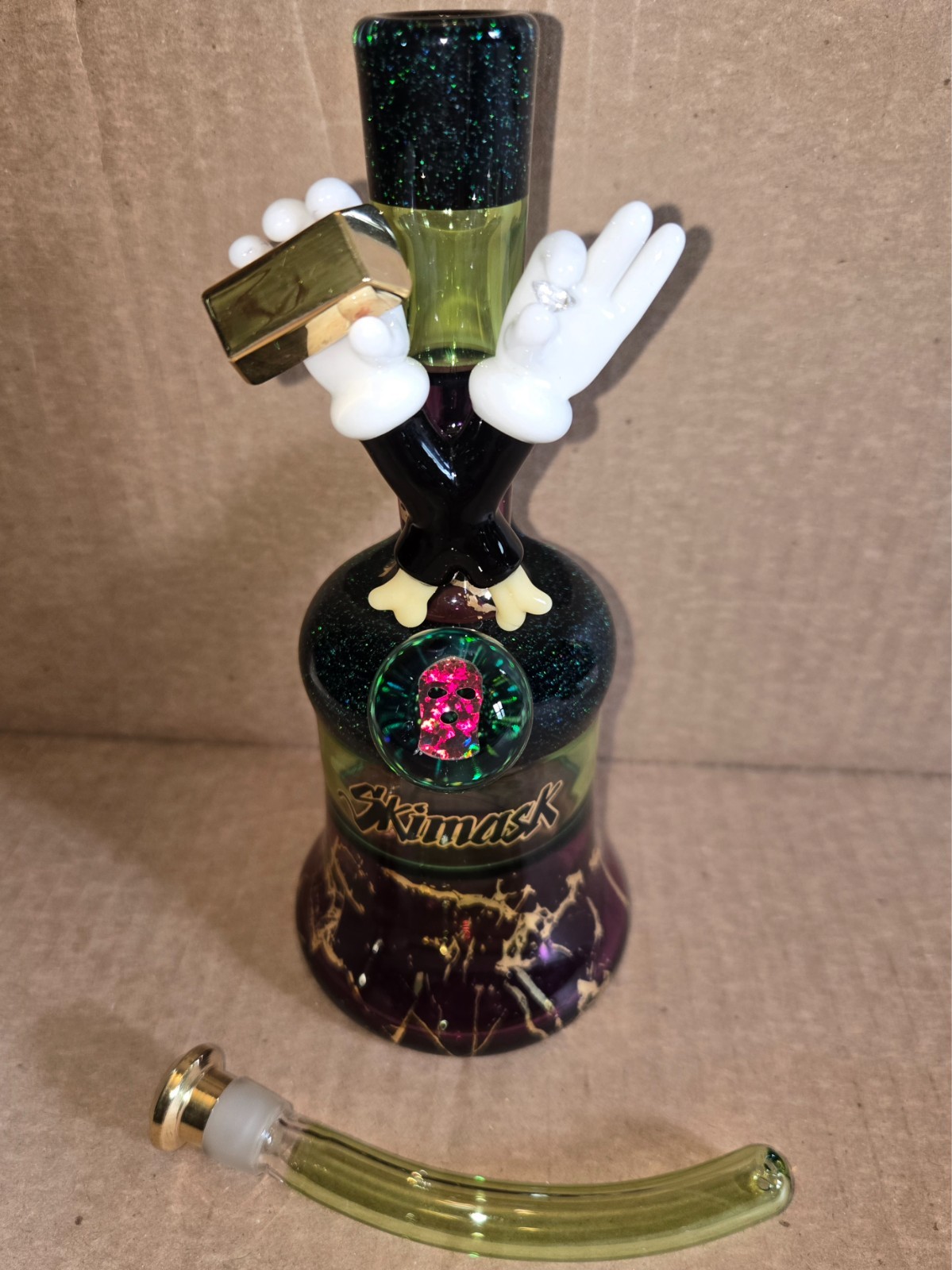 heady glassy by:SKI MASK GLASS dicro gold diamond mickey mouse hands rig bong