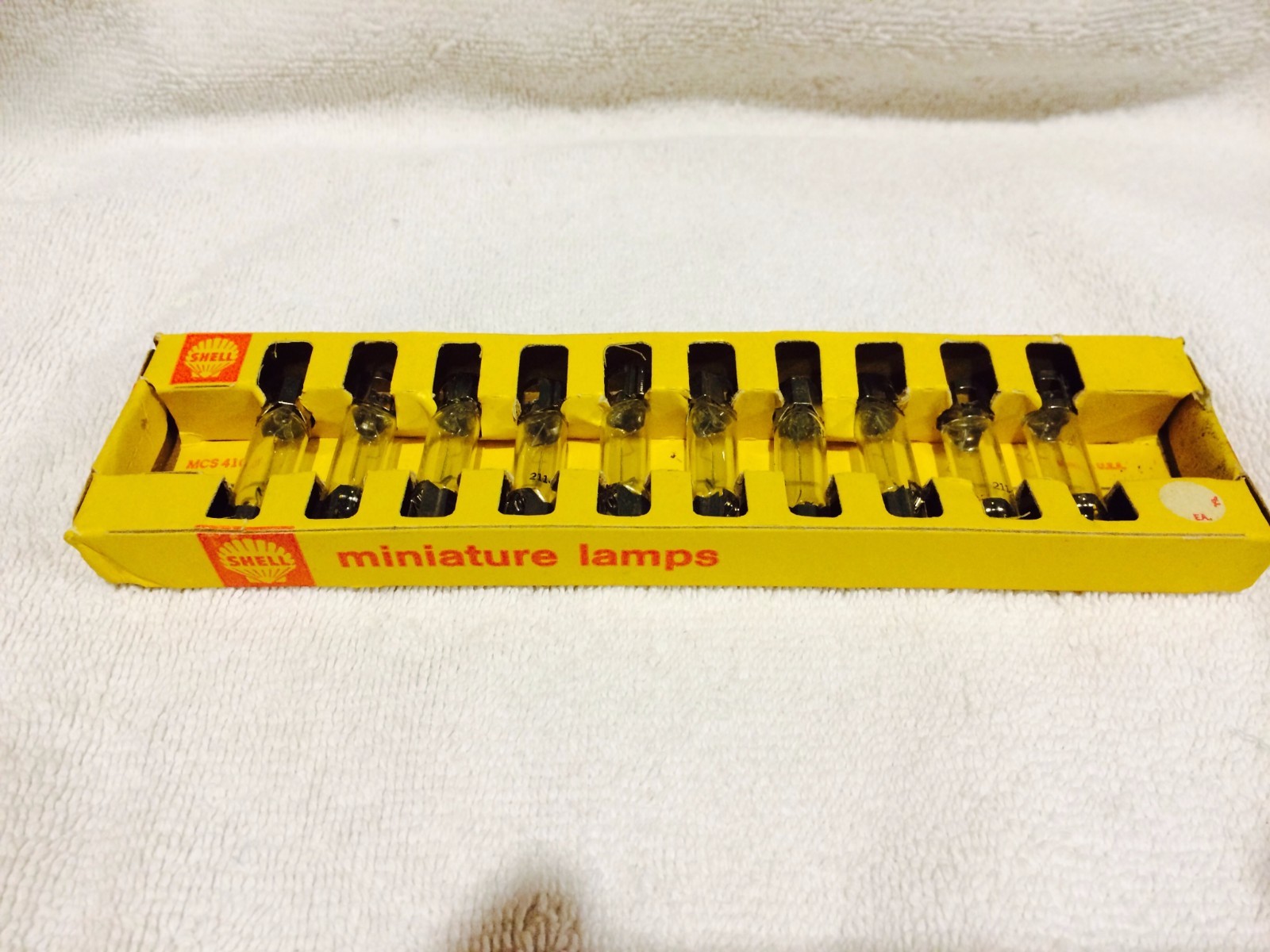Vintage Shell Gasoline service station Bulbs - Lamps GE 211 BULB 12 Volt