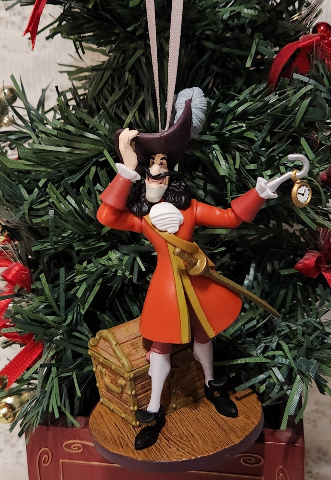 DISNEY STORE CAPTAIN HOOK PETER PAN VILLAIN CUSTOM CHRISTMAS ORNAMENT NEW