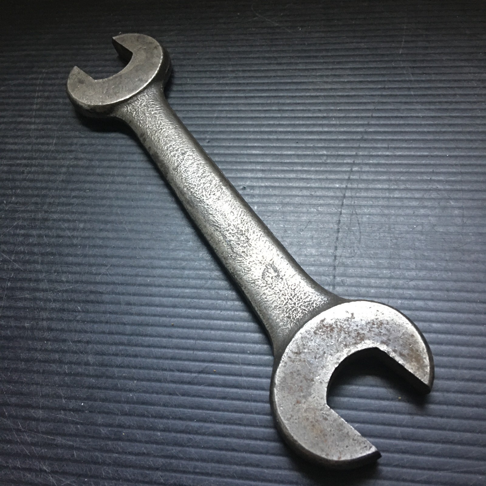 Antique Heavy-Duty Vanadium Steel Open-End (7/8\