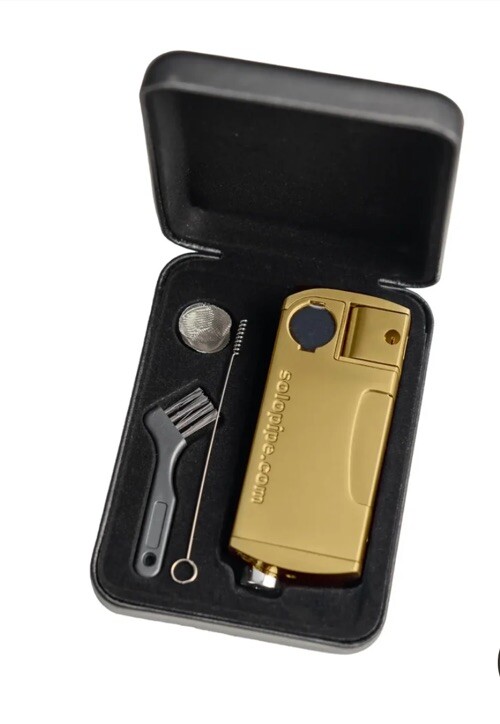 Solopipe - Original all in one Lighter + bag, brush, poker & screen - Gold