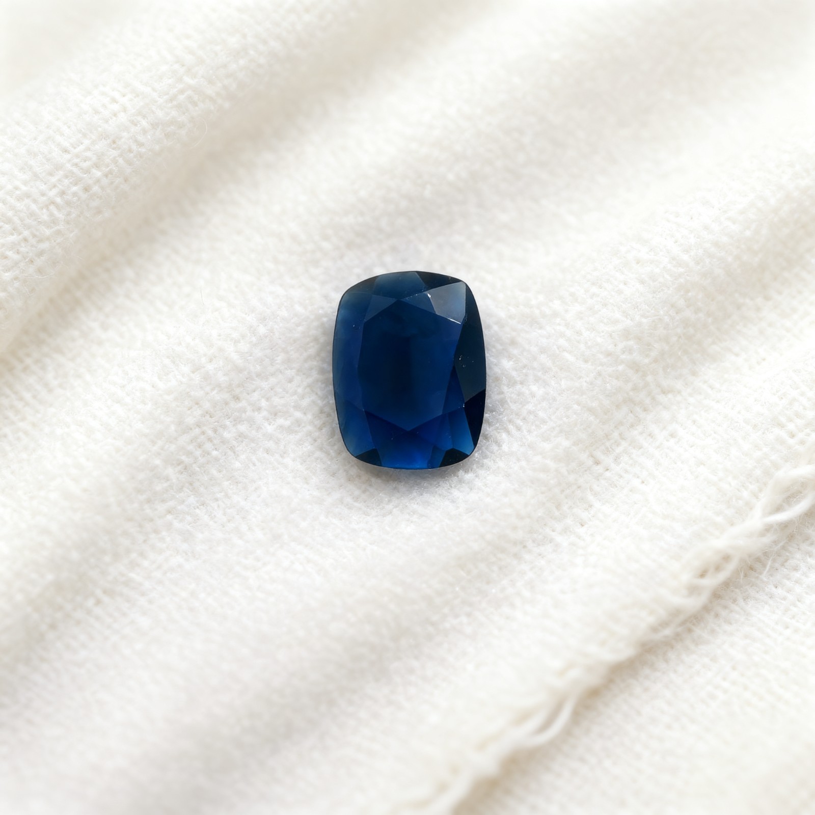 Blue Sapphire 15-20 CT Cushion Cut Loose Gem, Rich Blue Stone for Halo Settings Blue Sapphire 15-20 CT Cushion Cut Loose Gem, Rich Blue Stone for Halo Settings