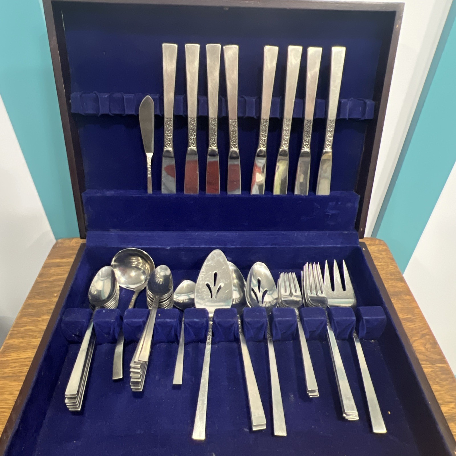 53 Pc Vintage 1847 Rogers Bros EVANGELINE Stainless Flatware Set Mid Century IS