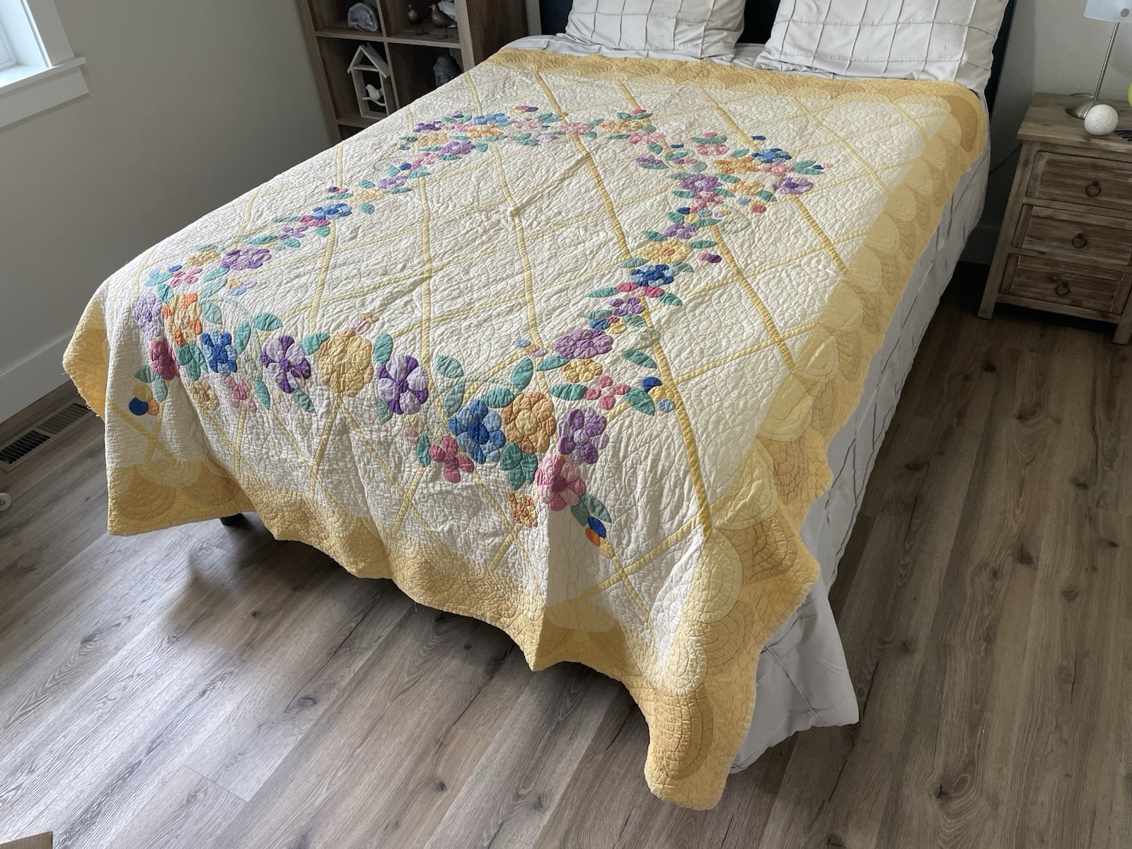1936 Hand Appliqued Floral Quilt 74x89 Vintage Antique Signed Hand Quilted