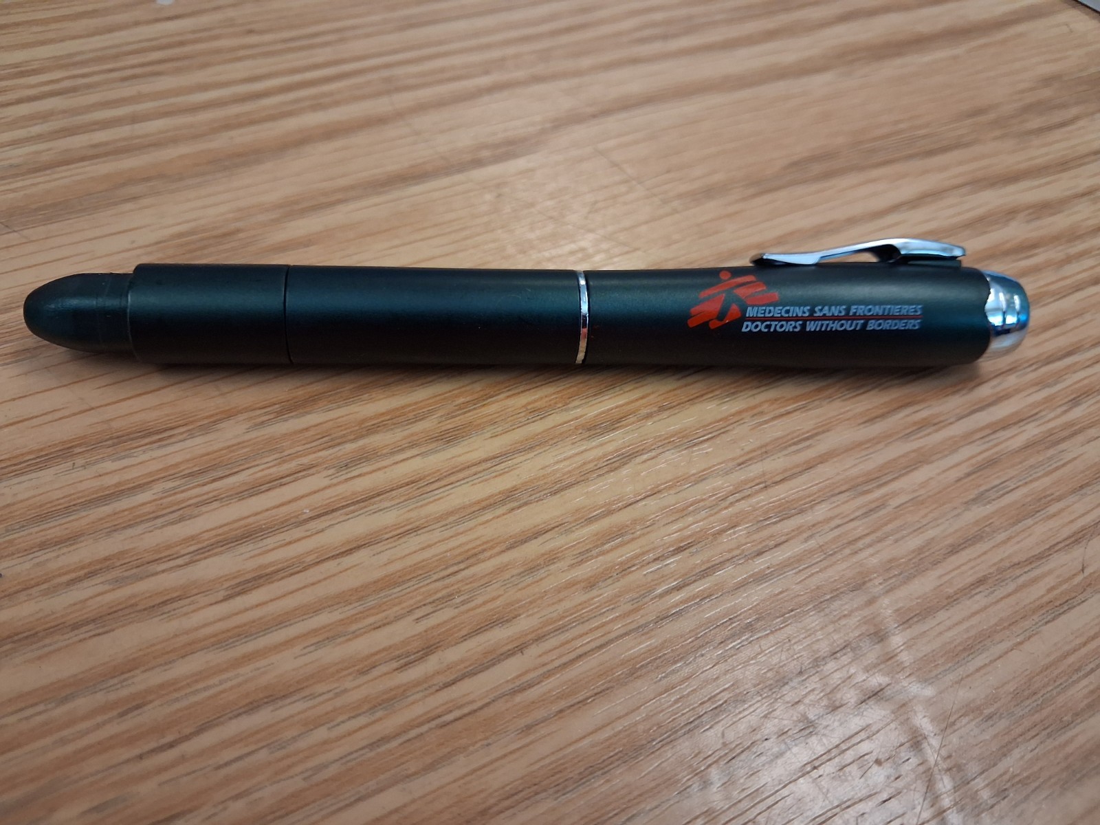 Doctors Without Borders Pen Flashlight Phillips Flat Screwdriver Multi-Tool