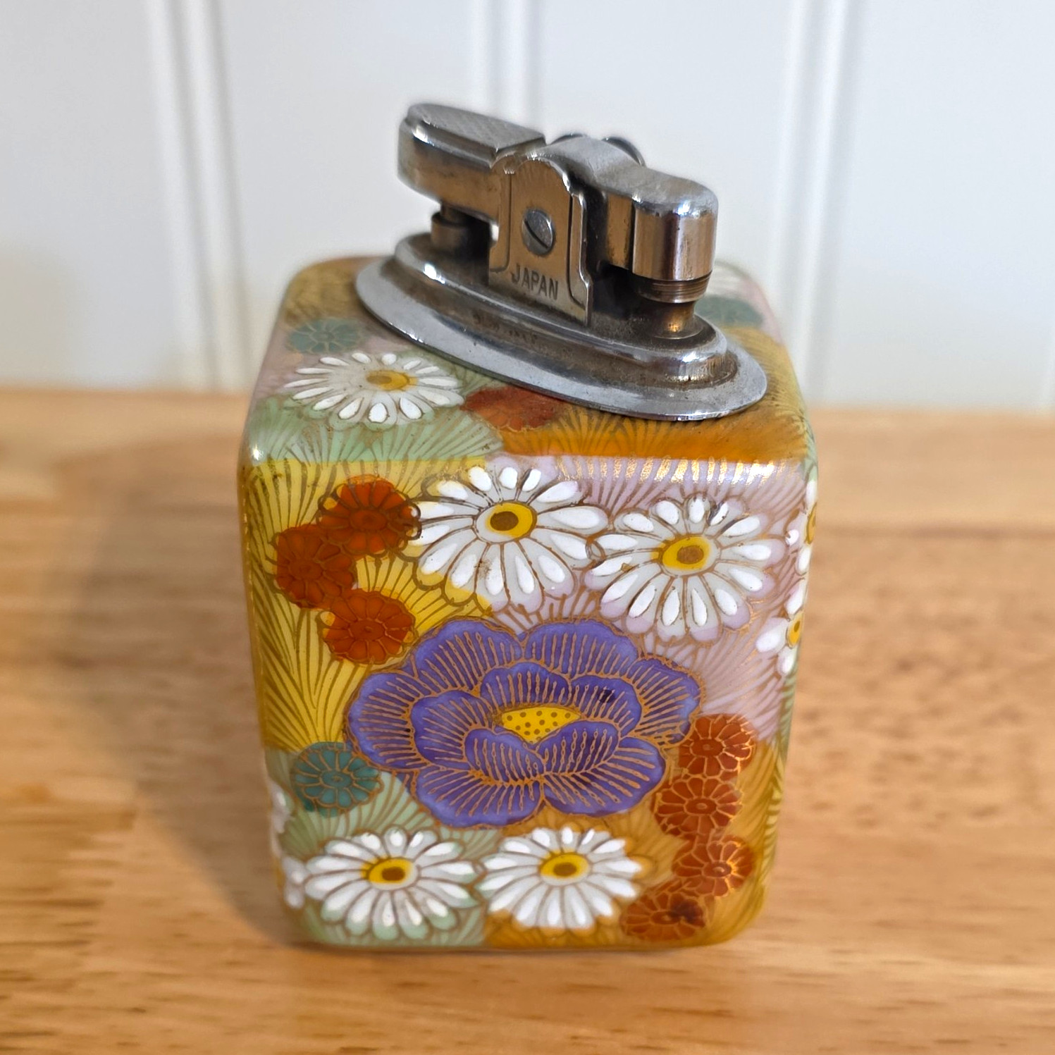 Vintage Japanese Kutani Porcelain Table Lighter Hand Painted Hanazume Flowers