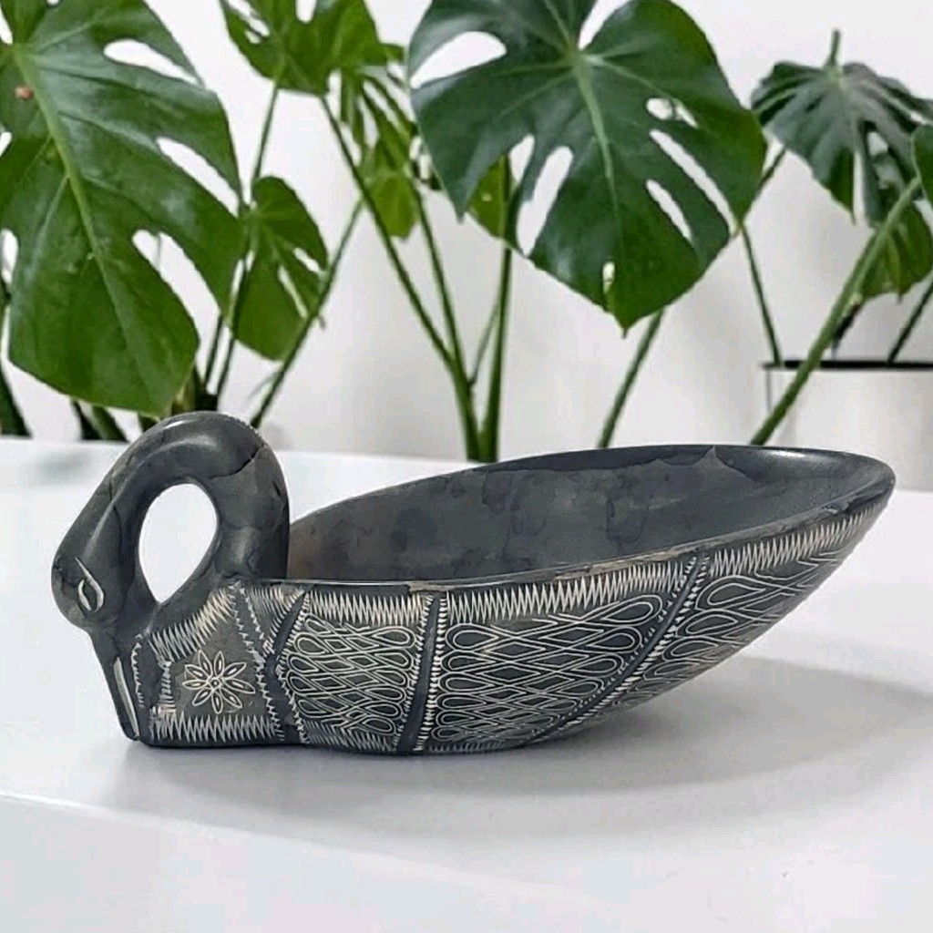 Vtg Kenyan Soapstone Swan Trinket Dish Hand Carved Dated Signed Mwashigadi 6.5