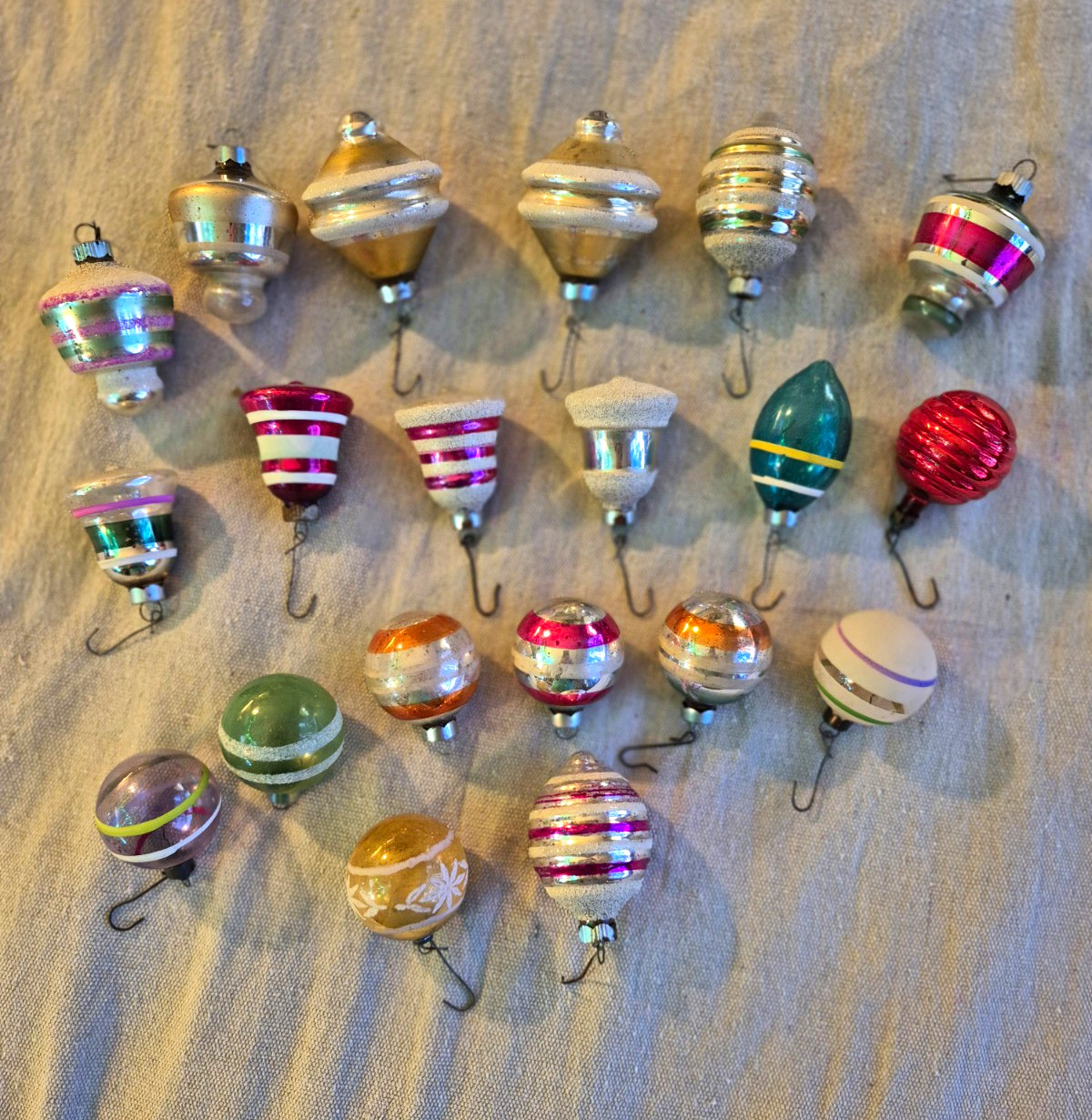lot of 20 vintage Glass Christmas ornaments 