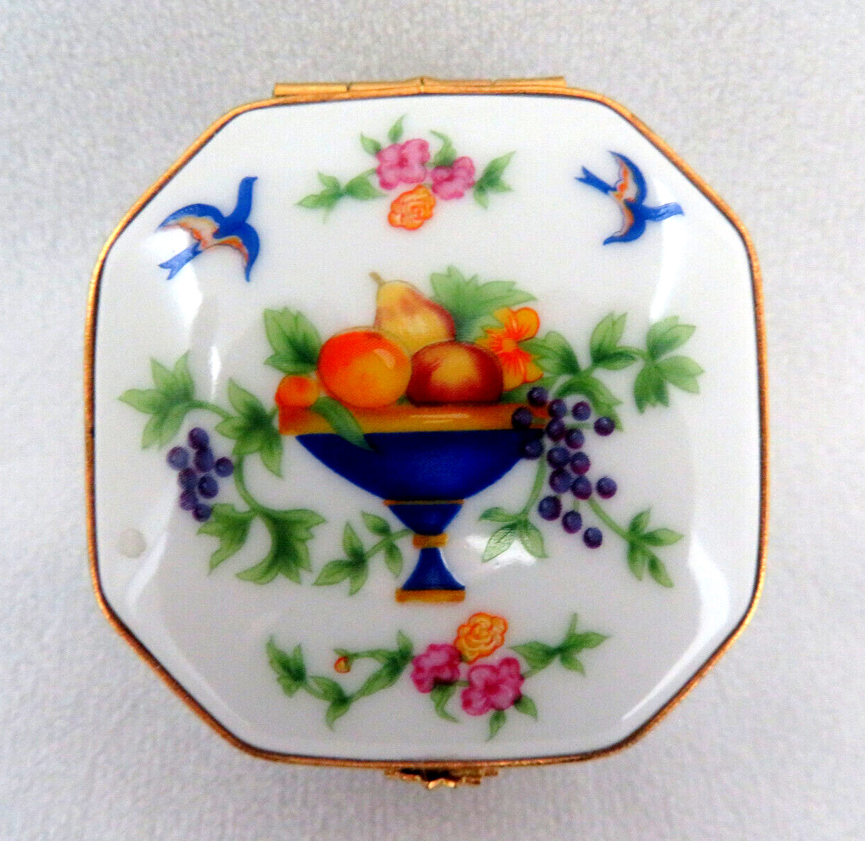 Haviland Limoges France Porcelain Hinged Top Trinket Box 