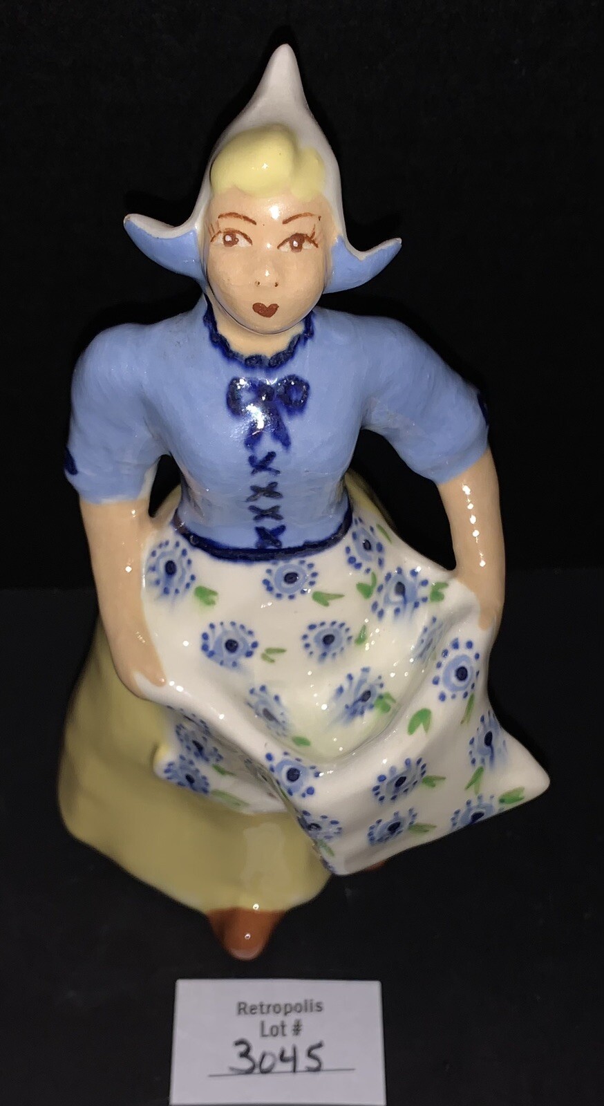 Porcelain Ceramic Figurine Dutch Girl Woman Apron Ring Trinket Holder Vintage