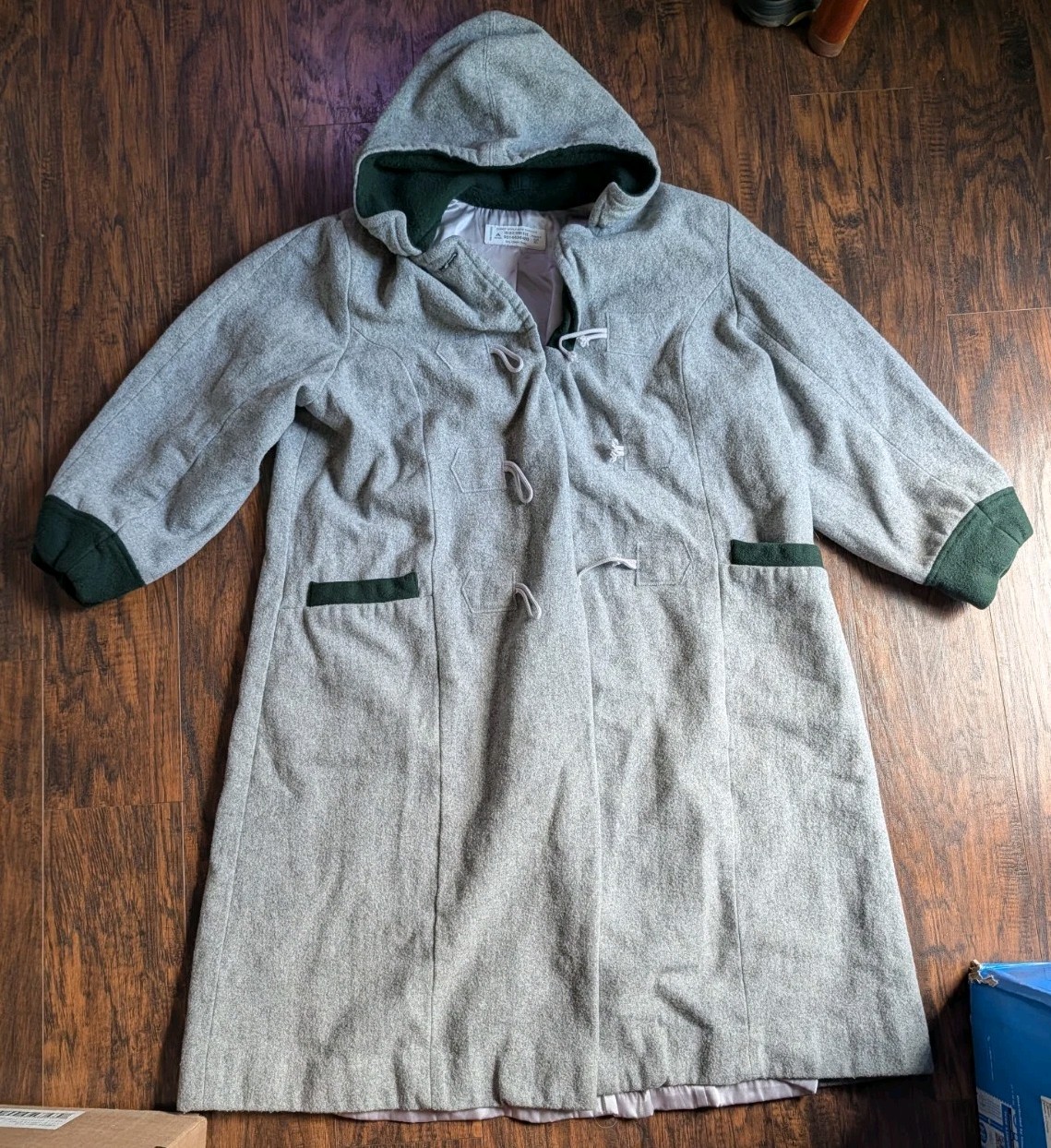 Disney Disneyland Resort Fantasyland Cast Member Vtg Wool Hooded Coat, Womens XL