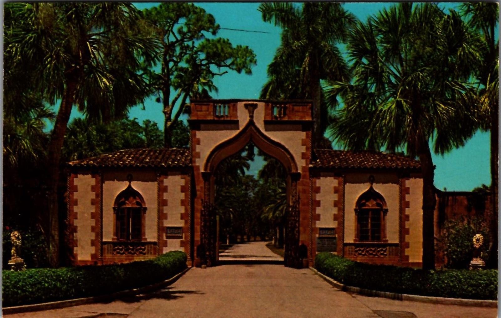Vintage Ca D'Zan Gatehouse Postcard, Sarasota, Florida