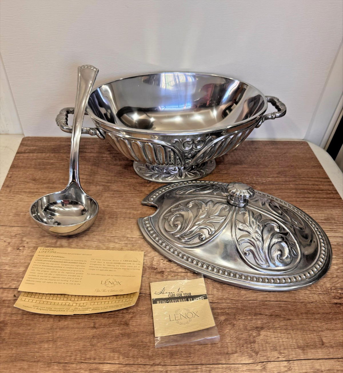 NEW Gorgeous Lenox Butler\'s Pantry 3 Qt Metal Soup Tureen + Ladle