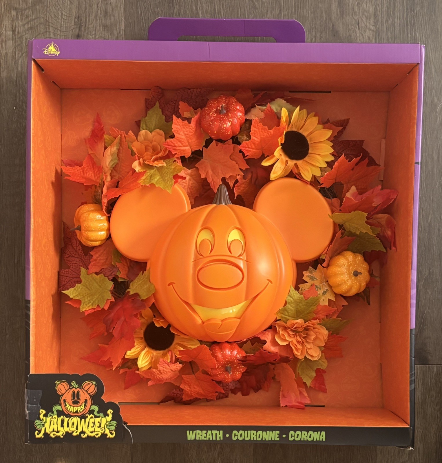 New in Box - Official Disney Park Mickey Mouse 2024 Halloween Wreath Pumpkin 