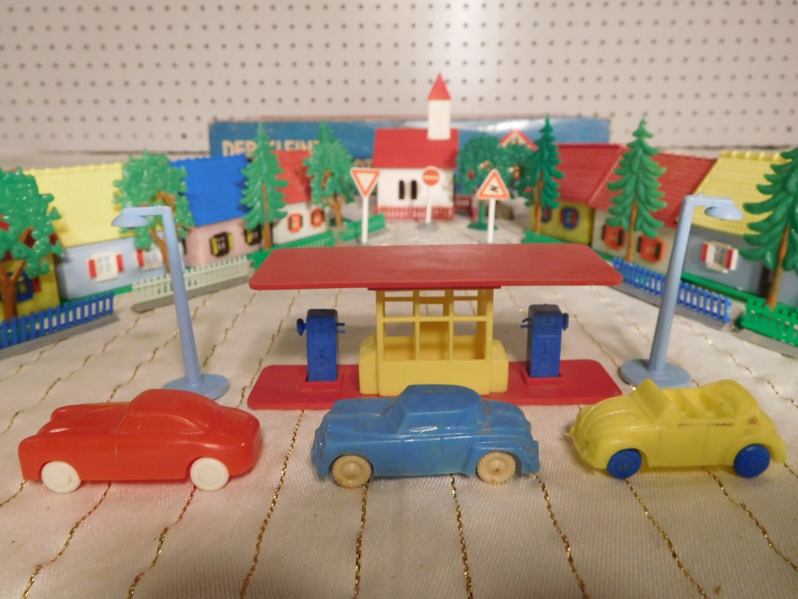 Vintage 36 piece  Hoffmann made in Austria Little Town Planner in Original Box