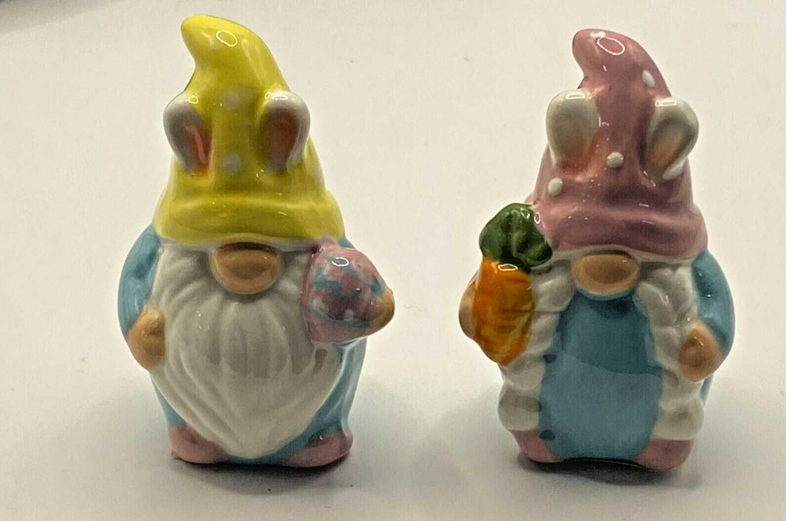 NEW MINI EASTER BUNNY GNOME COUPLE CB SALT AND PEPPER SHAKER SET 