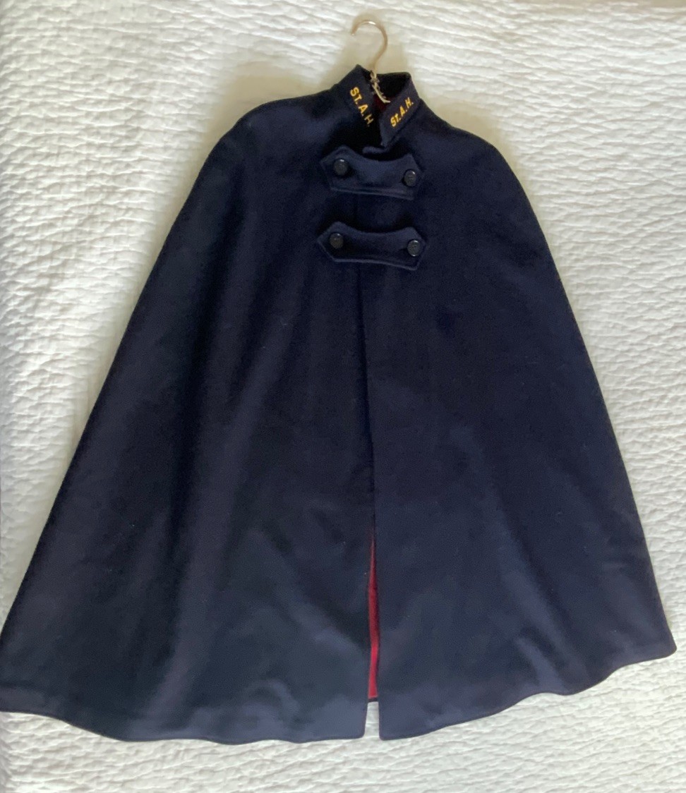 Vintage 1940/1950s Bruck Curtis Wool Nurse Cape Cloak WWII Era Navy Red One Size