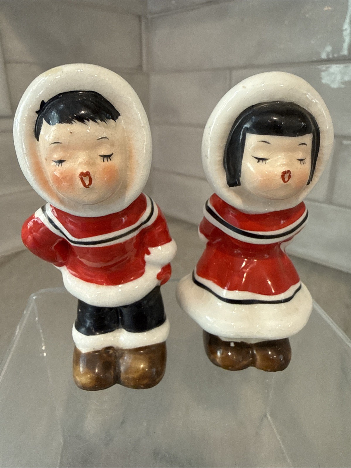 Vtg 1950's Napco Christmas Eskimo Kissing Salt & Pepper Shakers Alaska