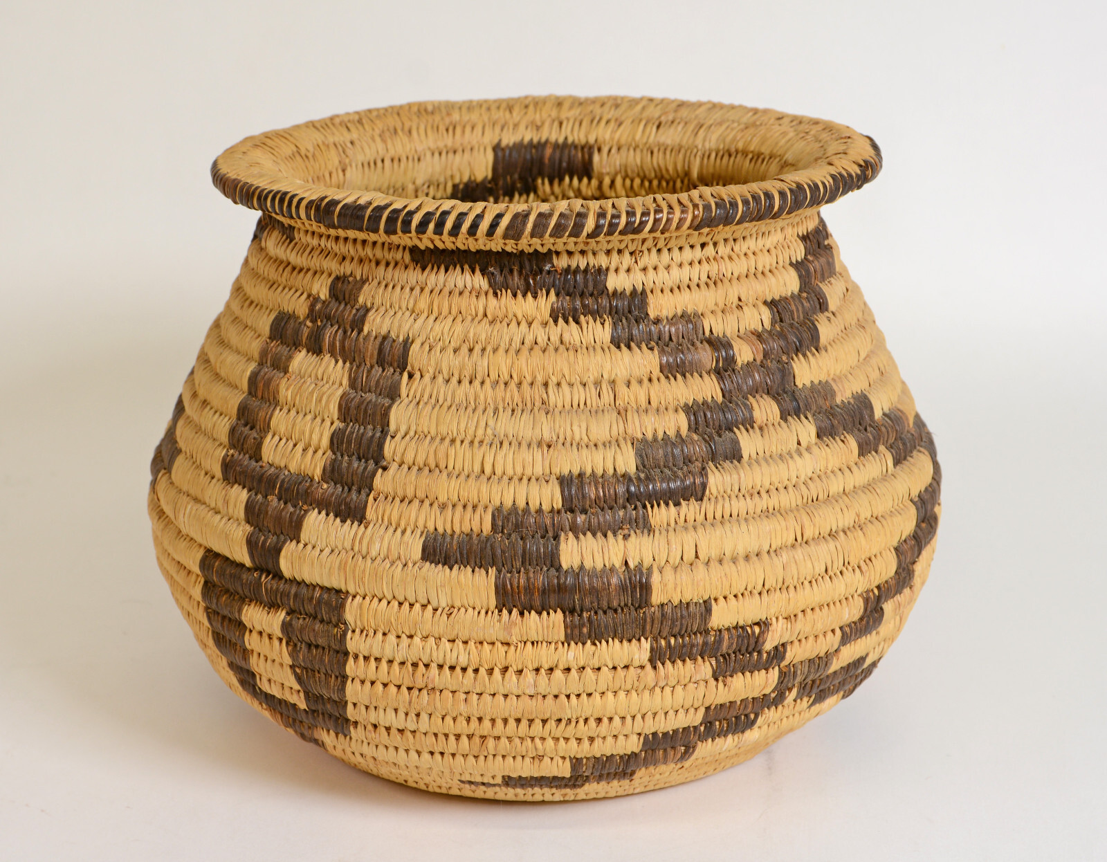 Papago Olla Storage Basket ca 1930, 6\ Papago Olla Storage Basket ca 1930, 6\