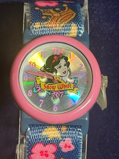 Vtg Timex Snow White Watch Girls/Womens Fabric Flower Band NEW