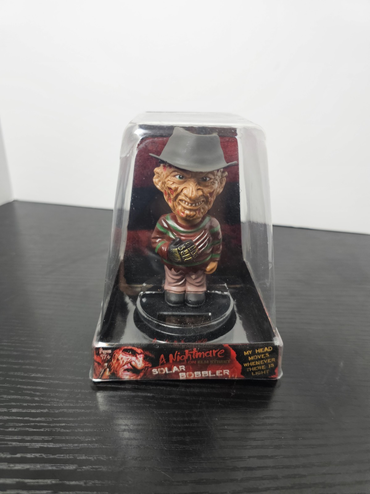 Bobble Head A Nightmare on Elm Street Solar Bobble Head Freddy Kruger NEW