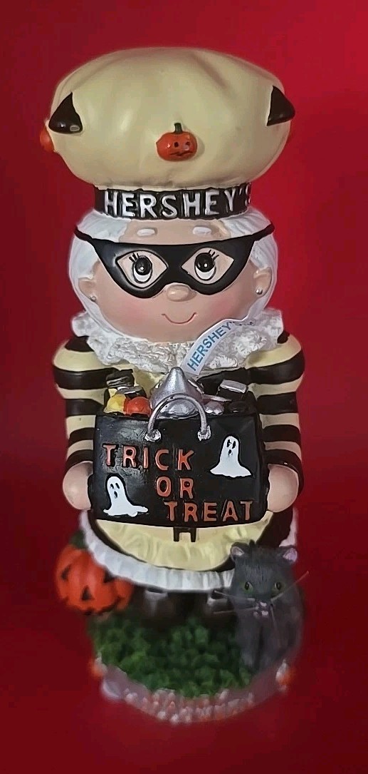 Hershey\'s Chocolate Happy Halloween Trick or Treat Figurine Collectible \'01 5.5\