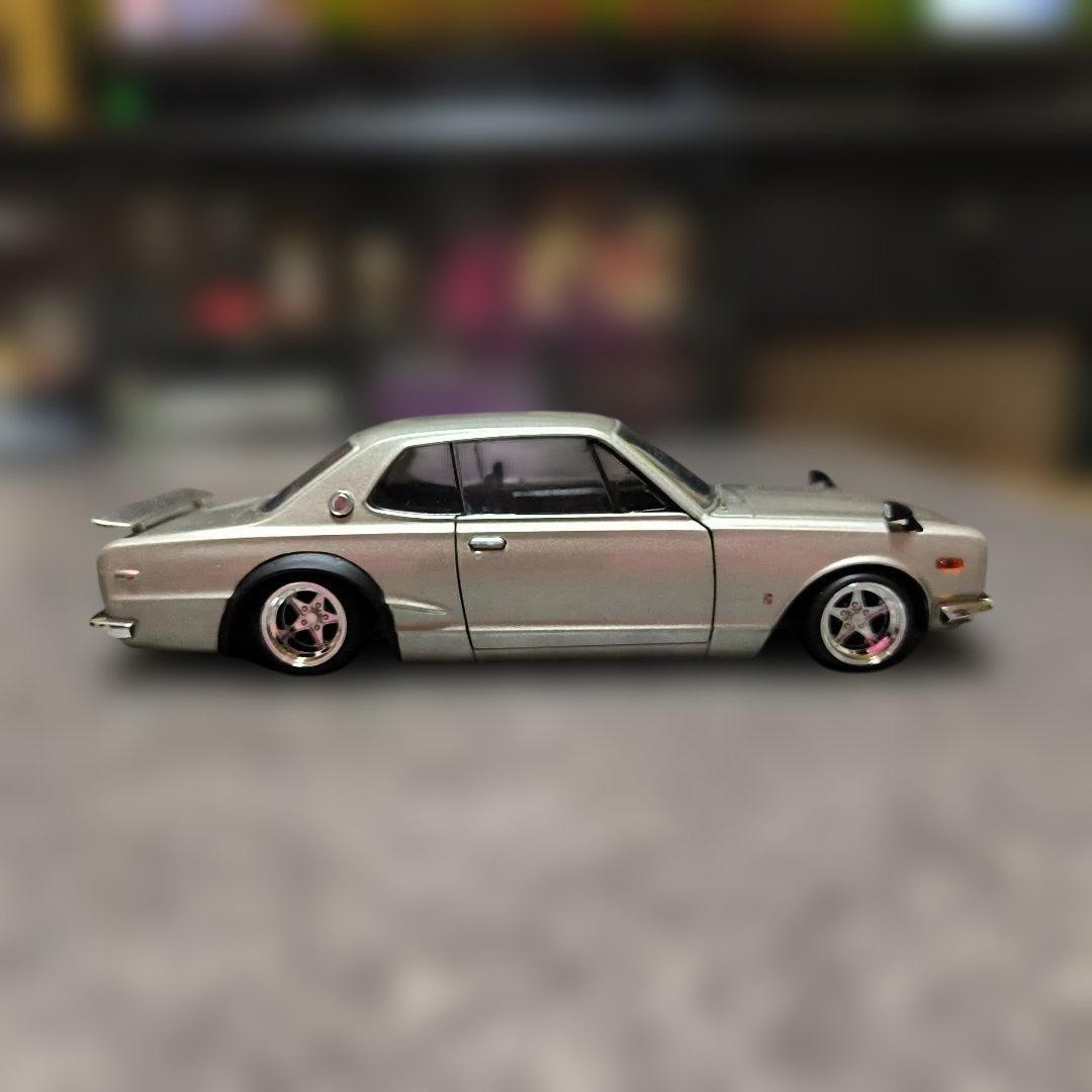 Kyosho 1/24 Hakosuka Skyline GT-R KPGC10 Mini Car Toy Age 13+