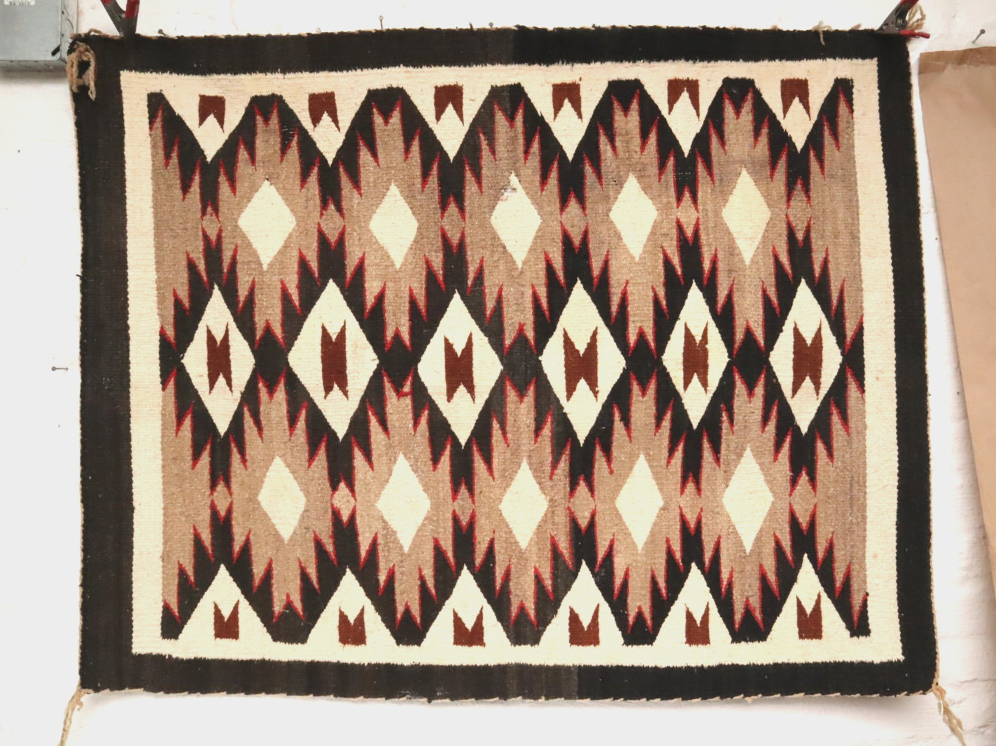 ATQ LARGE Navajo Rug Textile Native American Indian Eye Dazzler 43x34 VTG Weave
