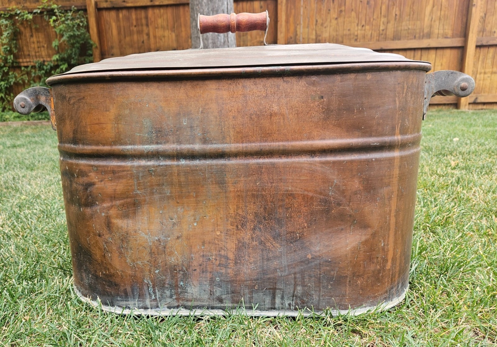 Antique/Vintage Revere Copper Tub with Wood Handles and Lid