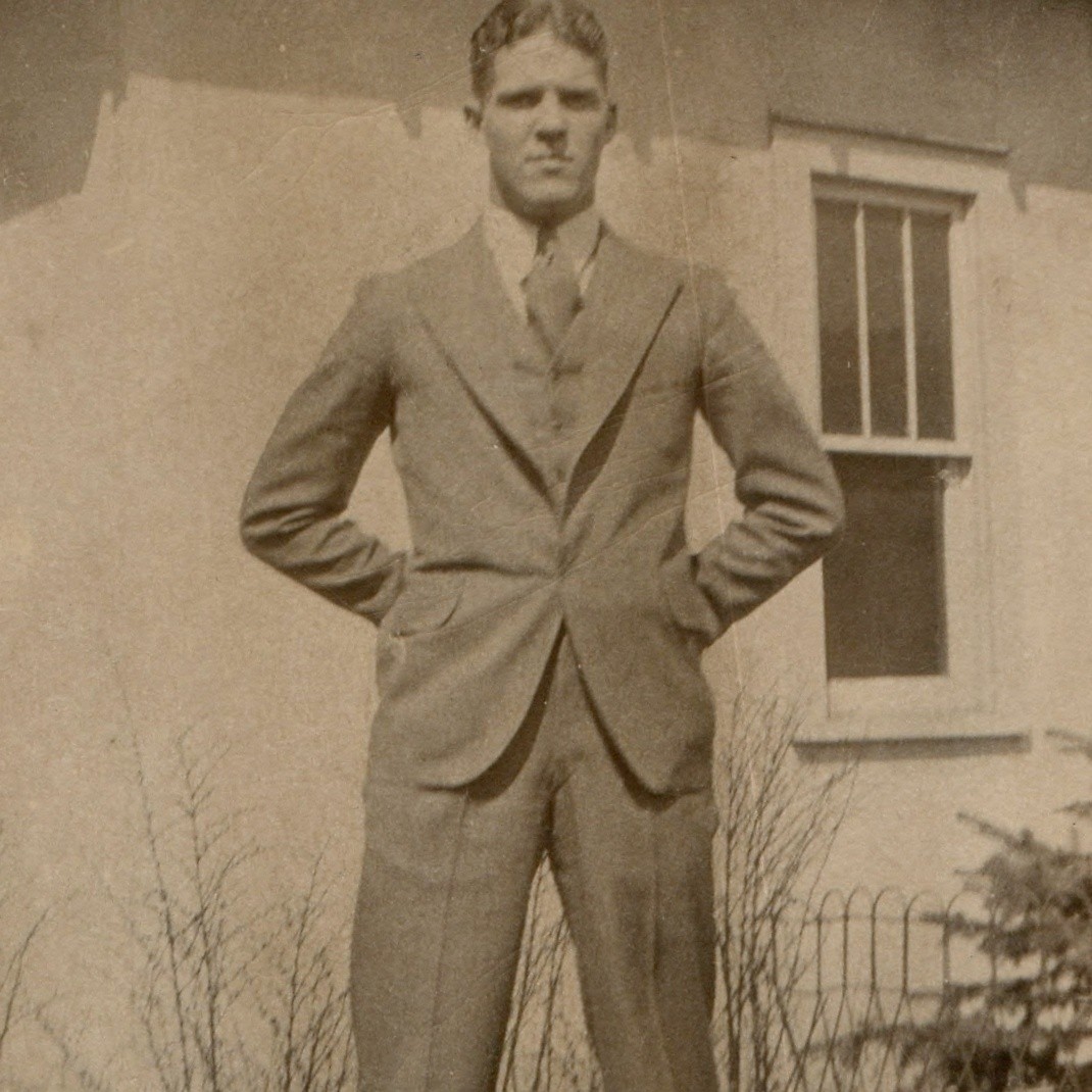 c1930s Dapper Young Man 3-Piece Suit Tie Yard Snapshot Photo Handsome Scotty Vtg c1930s Dapper Young Man 3-Piece Suit Tie Yard Snapshot Photo Handsome Scotty Vtg