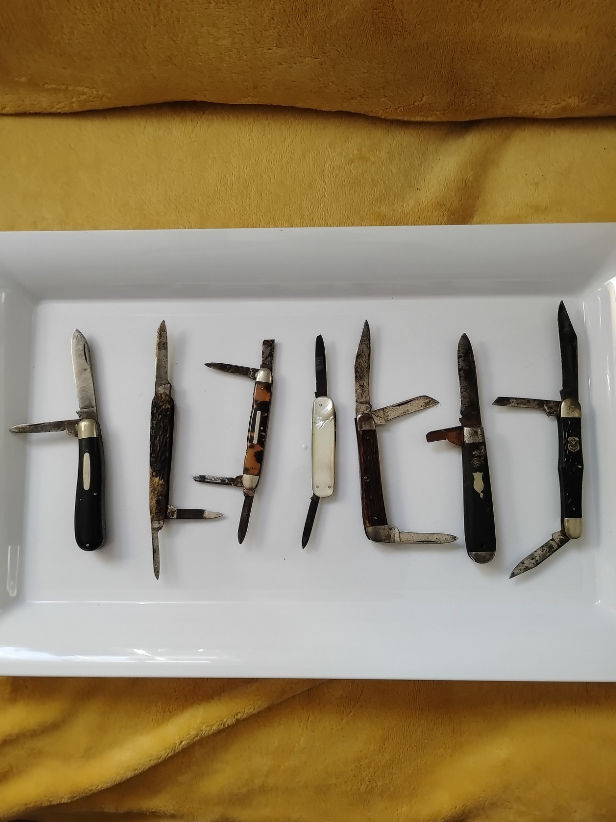 Antique Pocket Knife Lot Mostly 1800s To The Early 1900s.  Restoration Or Parts