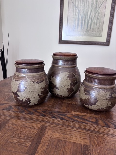 Victoria Littlejohn Hand Thrown Pottery Cansister Set 1972.Immaculate Condition
